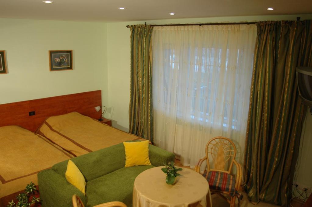 Country Club La Mesteceni Себеш Номер фото