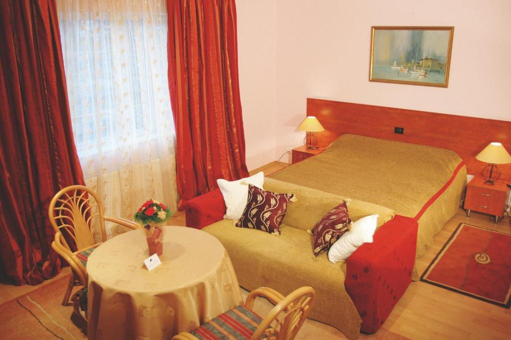 Country Club La Mesteceni Себеш Экстерьер фото